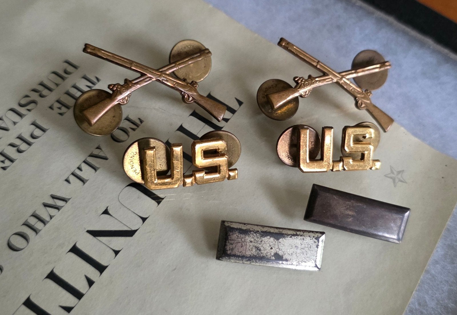 US WWII 1st Lieutenant Infantry Officer Collar Insignia, Verzamelen, Ophalen of Verzenden, Landmacht, Amerika, Embleem of Badge