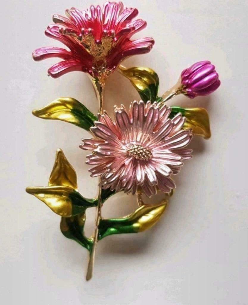 Nieuw, margriet bloemen broche. 4,5 cm - 7 cm, Ophalen of Verzenden, Nieuw