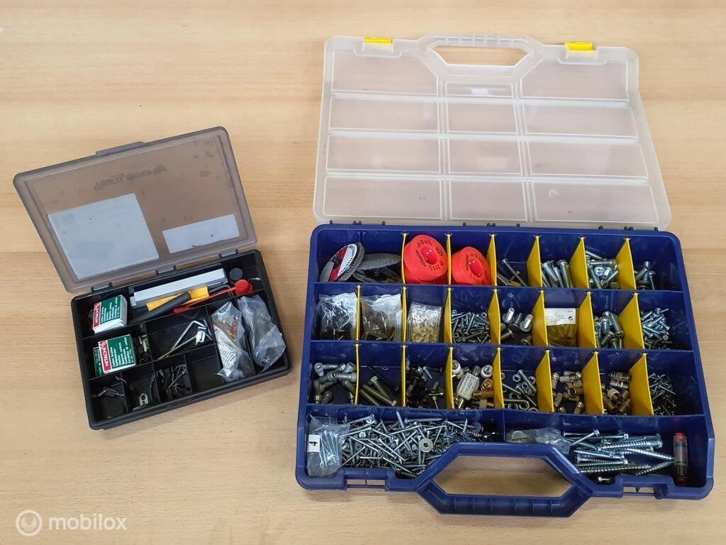Gereedschapskisten met inhoud