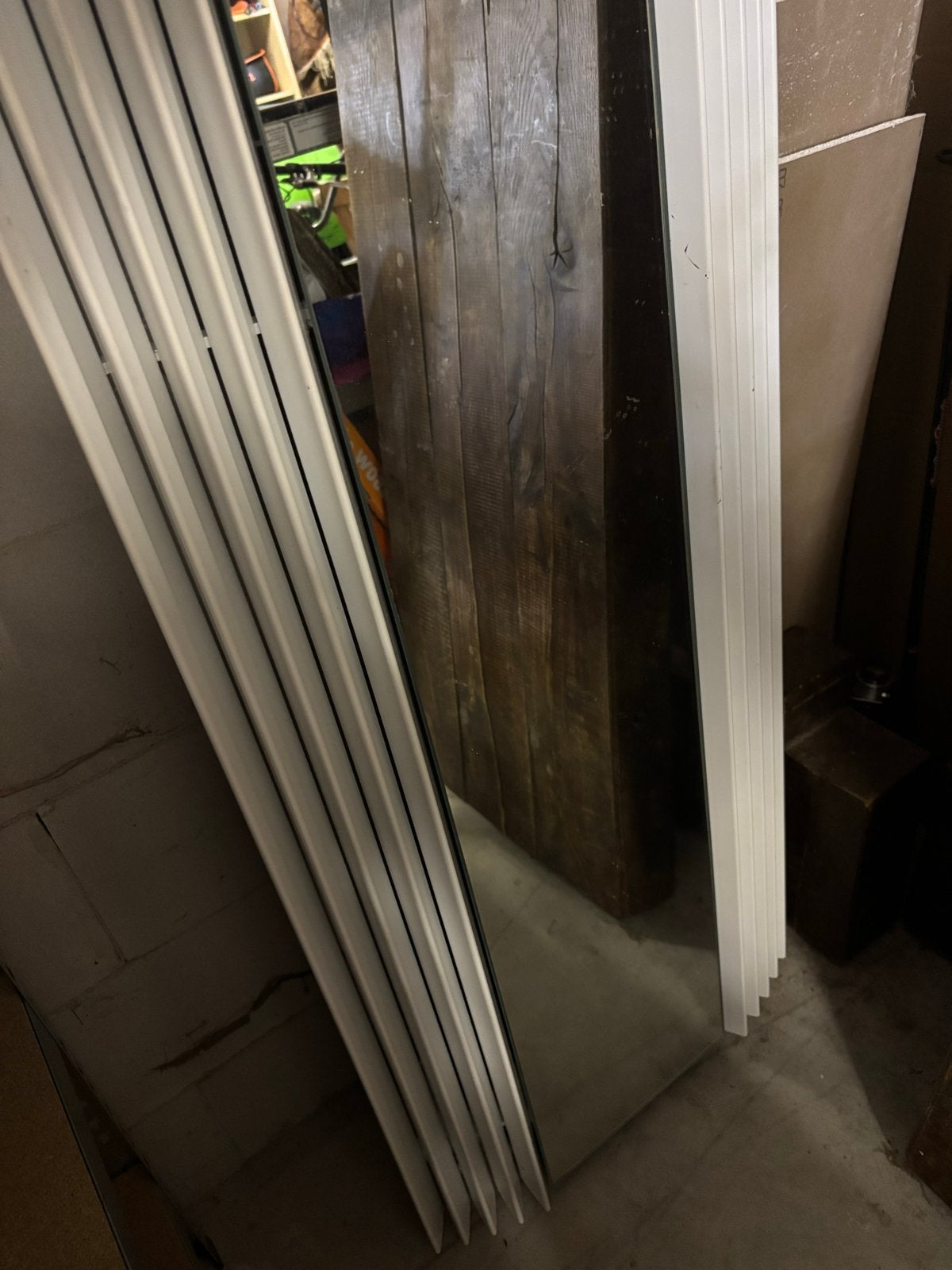 Jaga Iguana Visio Designradiator met spiegel 719 watt, Ophalen, Hoog rendement (Hr), Radiator, Minder dan 60 cm