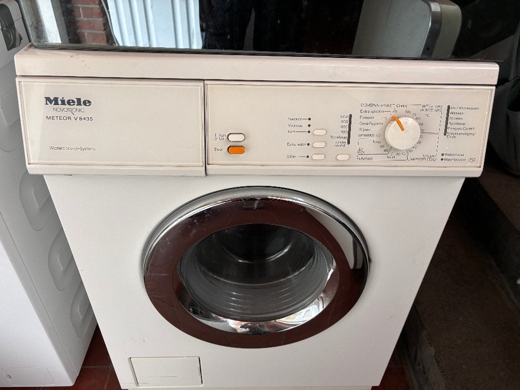 Miele Wasmachine Novotronic Meteor V 8435 Frontlader, Ophalen, 1200 tot 1600 toeren, Gebruikt, 4 tot 6 kg