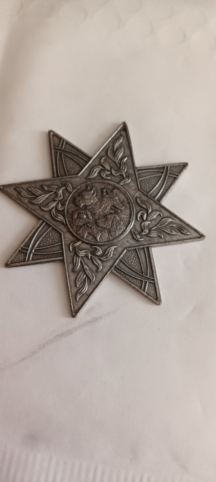 Antieke zilverkleurige ster medaille/broche, Postzegels en Munten, Ophalen of Verzenden, Zilver, Buitenland