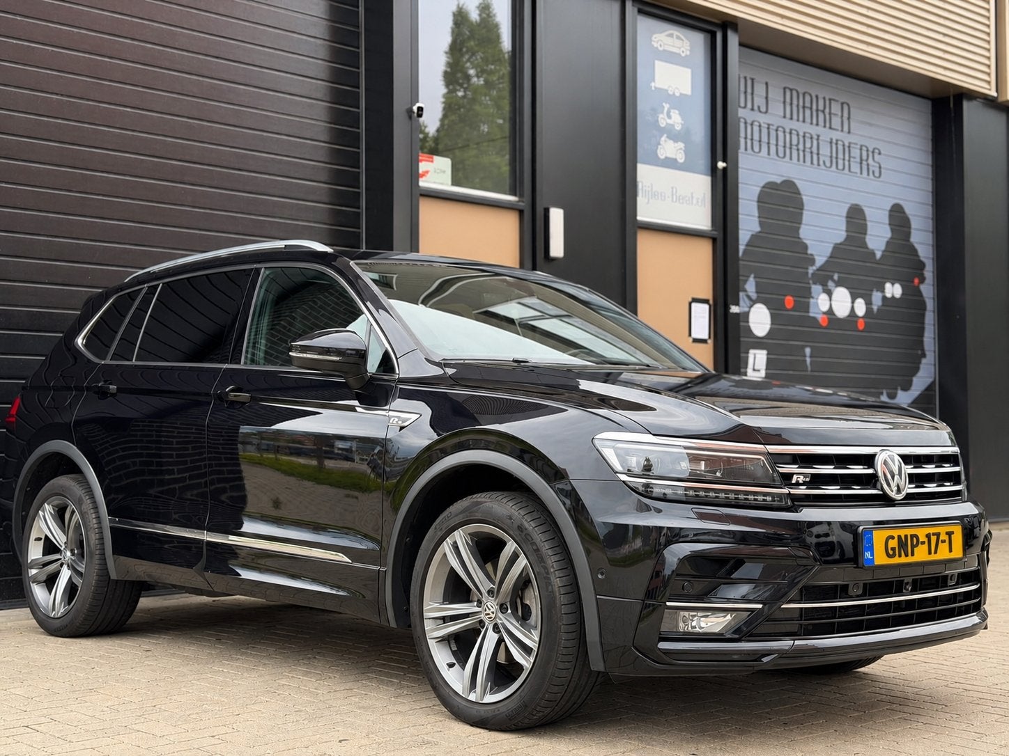 Volkswagen Tiguan 2.0 TDI 110KW DSG 2018 Zwart, 15 km/l, 4 cilinders, 2000 kg, 7 stoelen