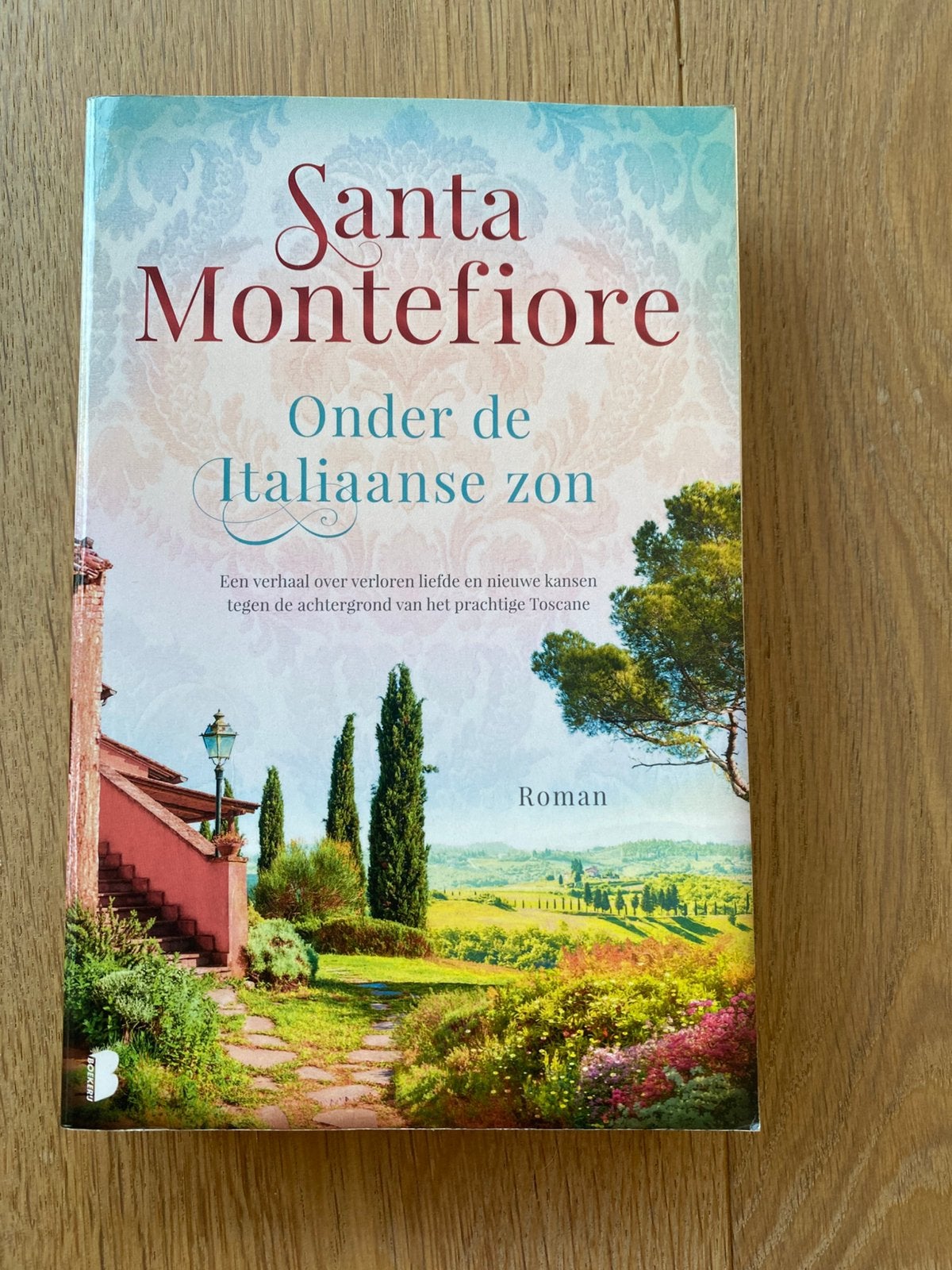 Santa Montefiore- Onder de Italiaanse zon, Ophalen, Zo goed als nieuw