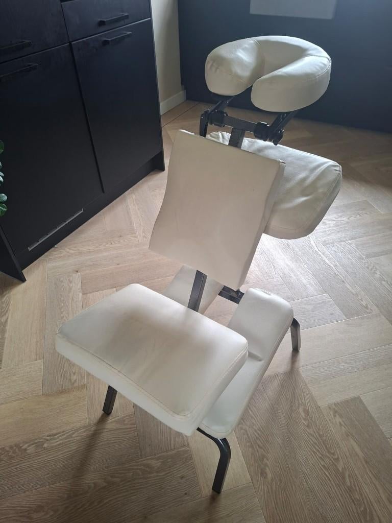 Massagestoel, wit, 2x gebruikt, 25 euro, Ophalen, Zo goed als nieuw, Massagestoel of Kussen