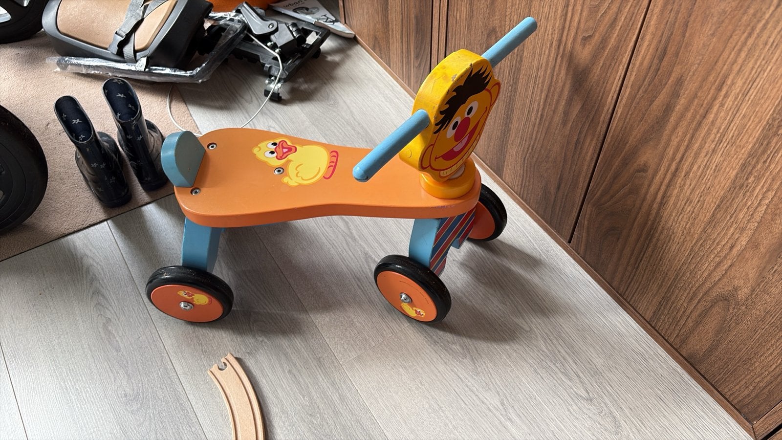 Houten loopfietsje Sesamstraat ernie, Ophalen, Gebruikt, Loopfiets