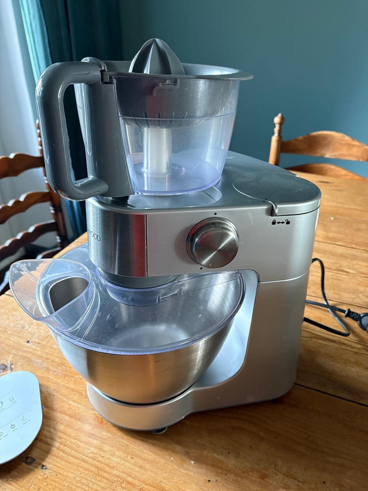 Kenwood keukenmachine met accessoires…..in Vlaardingen, Ophalen, Gebruikt, Vaatwasserbestendig, 3 snelheden of meer