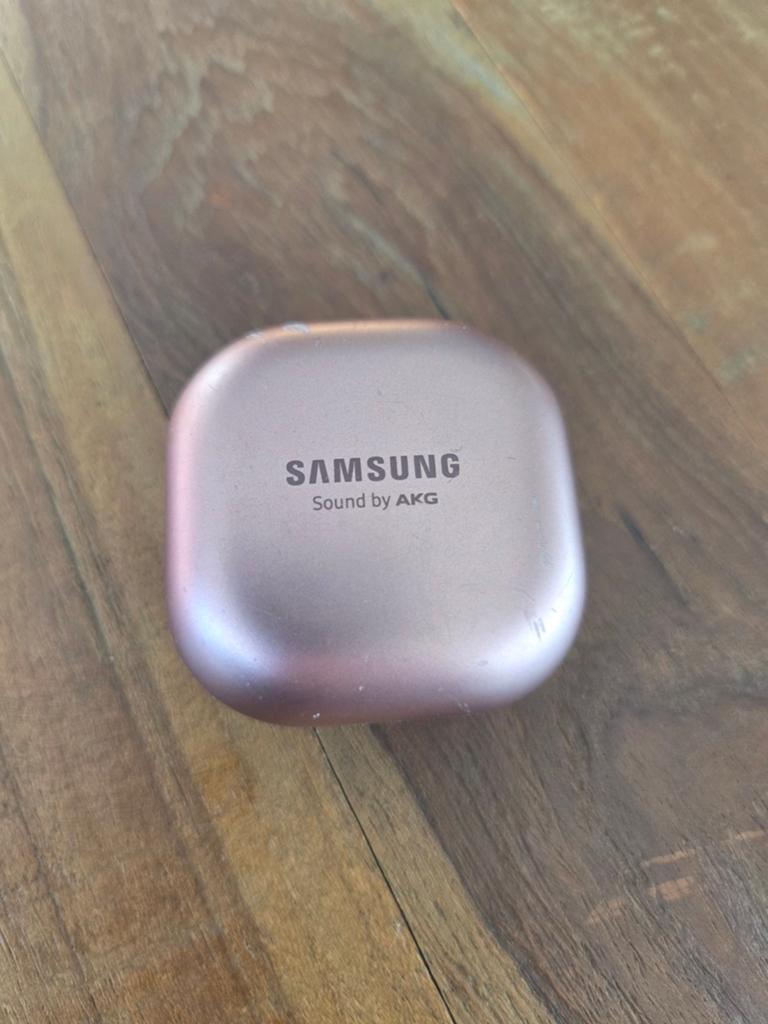 Samsung Oplaadcase voor Bluetooth Oortjes (alleen case), Ophalen of Verzenden, Gebruikt, Overige merken, Draadloos