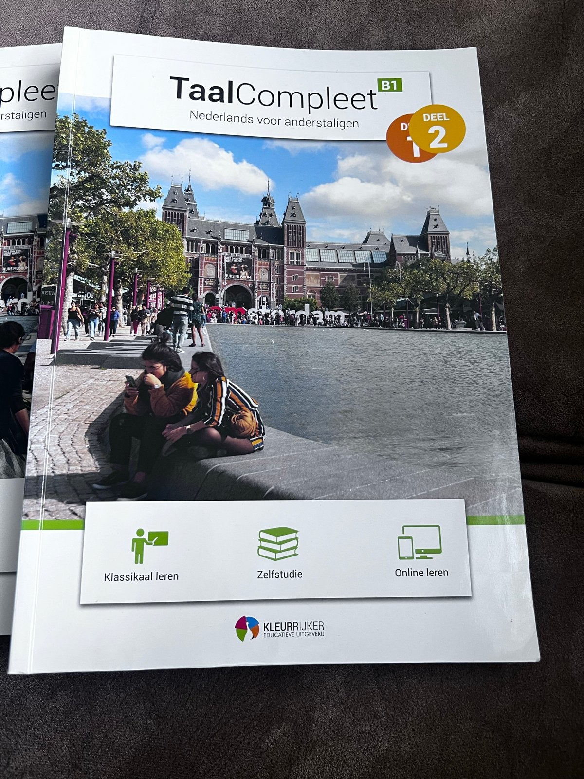 TaalCompleet B1 Nederlands voor anderstaligen Deel 1 & 2, Boeken, Ophalen of Verzenden, Gamma, Zo goed als nieuw, Overige niveaus