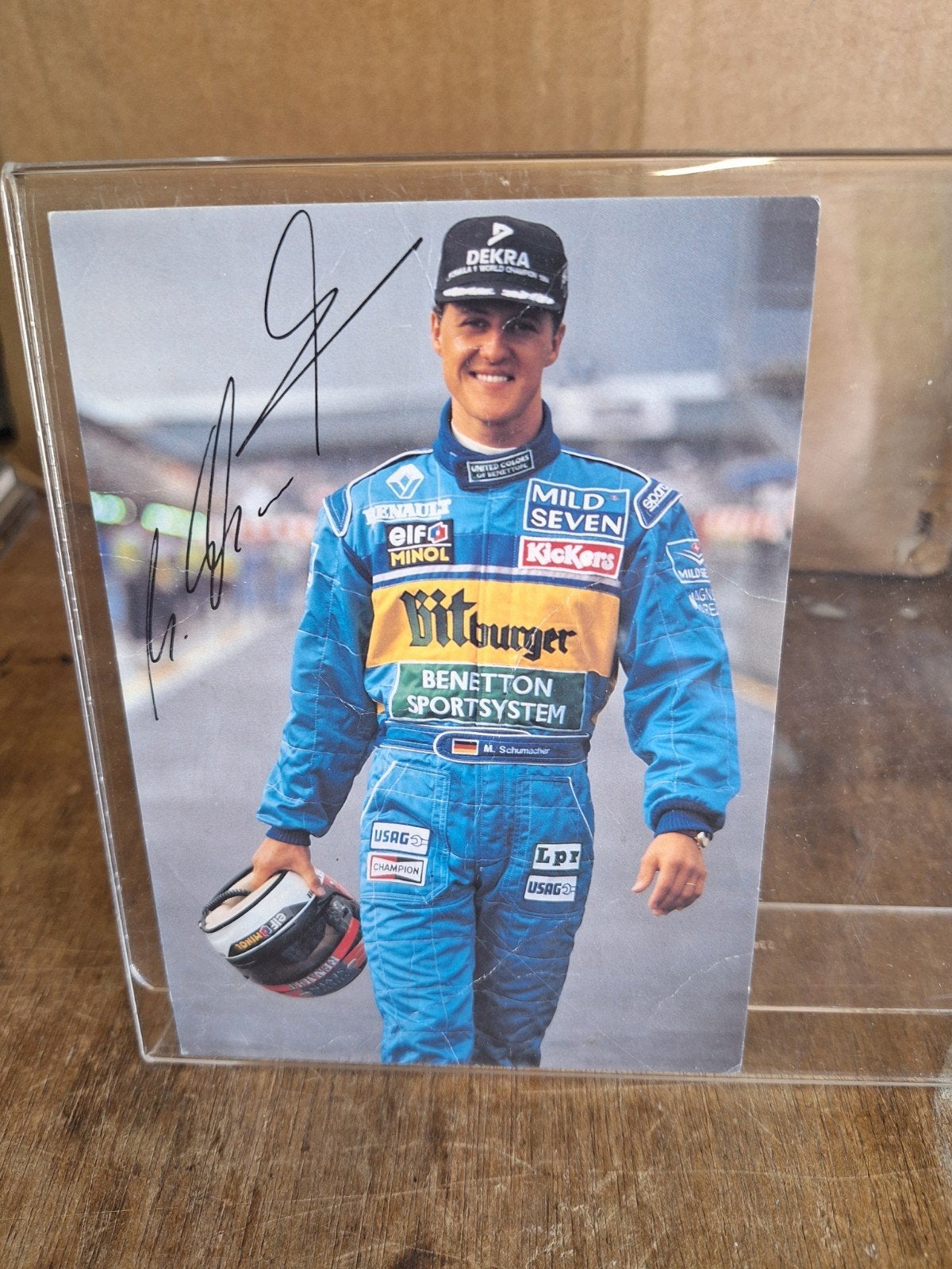 Oude gesigneerde postkaart Formule 1 Schumacher Benetton, Ophalen of Verzenden, Zo goed als nieuw
