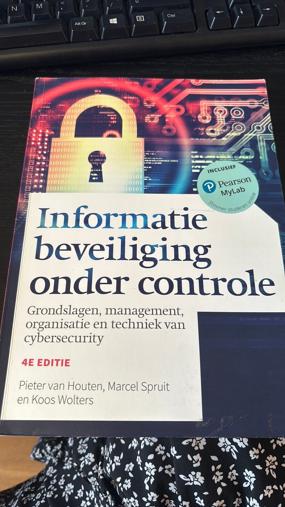 Boek Informatie beveiliging onder controle, Ophalen of Verzenden, Gelezen