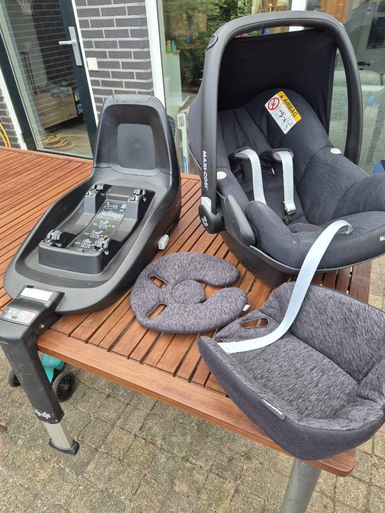 Maxi-Cosi Pebble Pro i-Size 2022 +  2wayFix Isofix, Kinderen en Baby's, Autostoeltjes, Ophalen, Gebruikt, Isofix, 0 t/m 13 kg