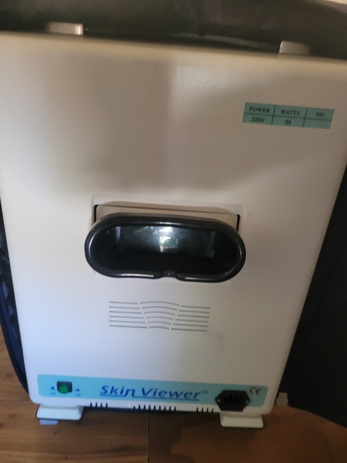 Skin Viewer Huidanalyse Apparaat in Trolley, Sieraden, Tassen en Uiterlijk, Beautycases, Ophalen, Gebruikt, Zwart, Met slot