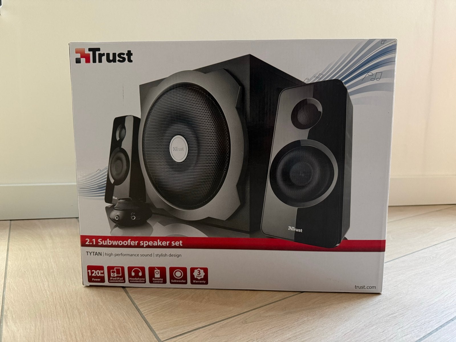 Trust Tytan 2.1 Subwoofer Speakerset - Zo goed als nieuw, Audio, Tv en Foto, Luidsprekers, Speakerset, Zo goed als nieuw, Afstandsbediening