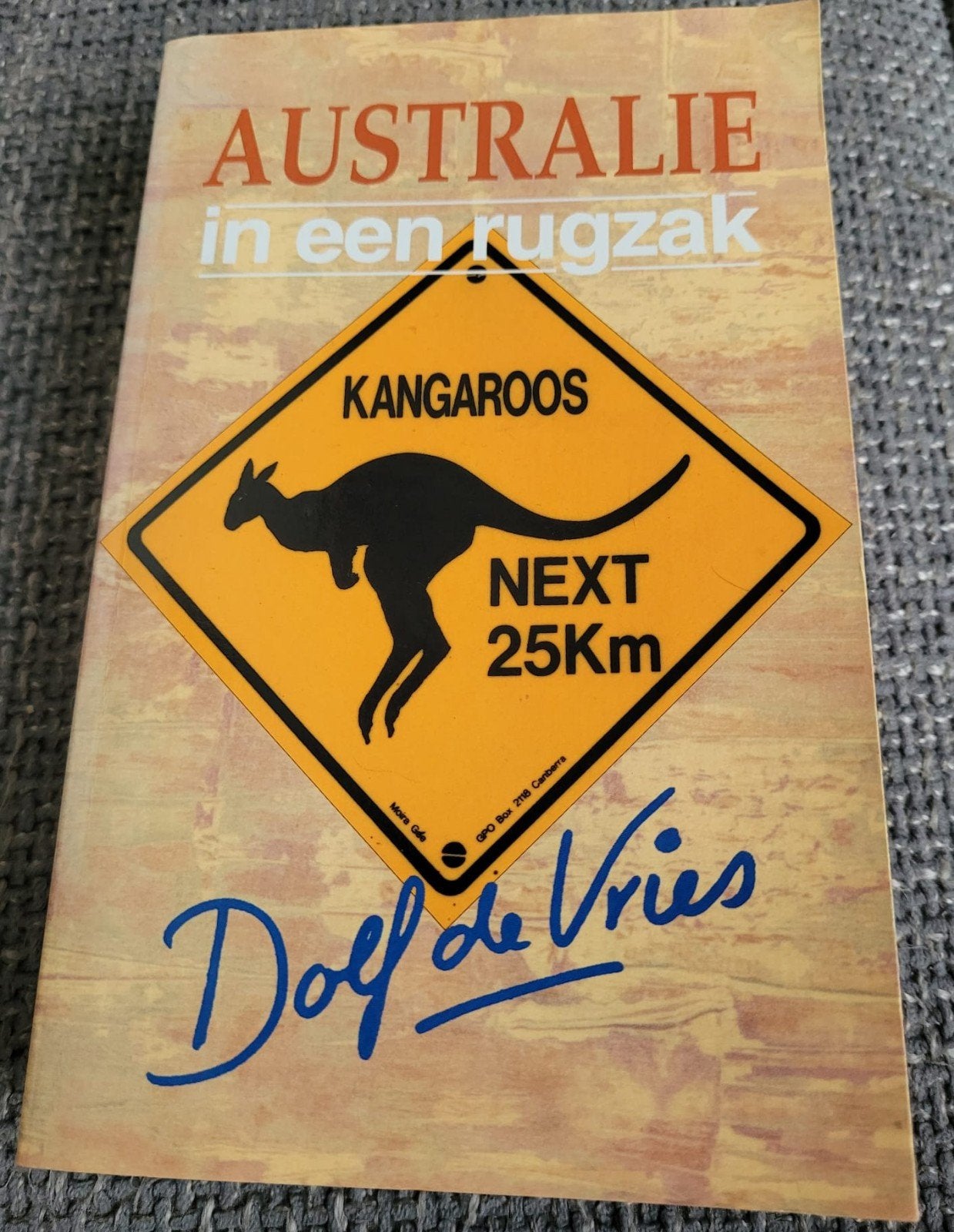 Australië in een rugzak dolf de vries, Ophalen of Verzenden, Australië en Nieuw-Zeeland, Reisgids of -boek, Overige merken