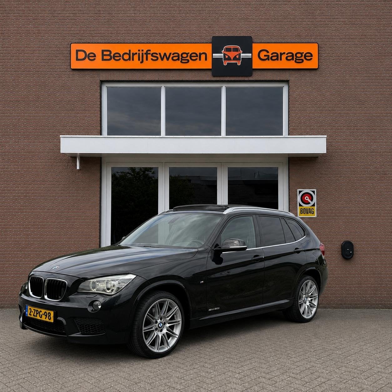 BMW X1 sDrive20i High Executive | Navigatie | Cruise Control, Auto's, Euro 6, 4 cilinders, Zwart, 184 pk