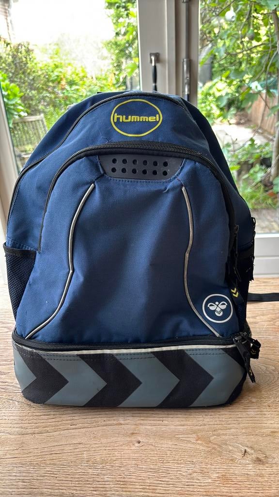 Hummel voetbaltas, Sieraden, Tassen en Uiterlijk, Tassen | Sporttassen, Ophalen, Gebruikt, Jongens