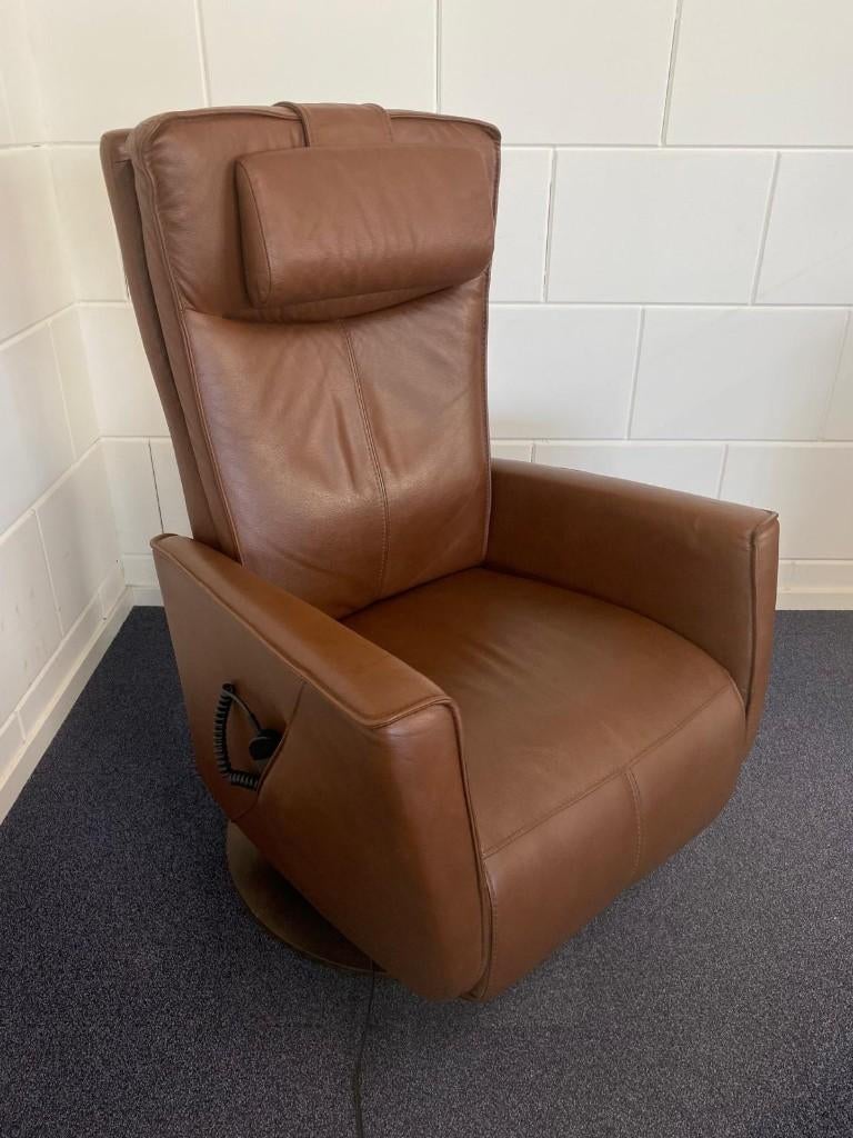 Prominent sta op relax stoel bruin leer - 260219, Huis en Inrichting, Stoelen, Bruin, Verzenden, Leer, Zo goed als nieuw