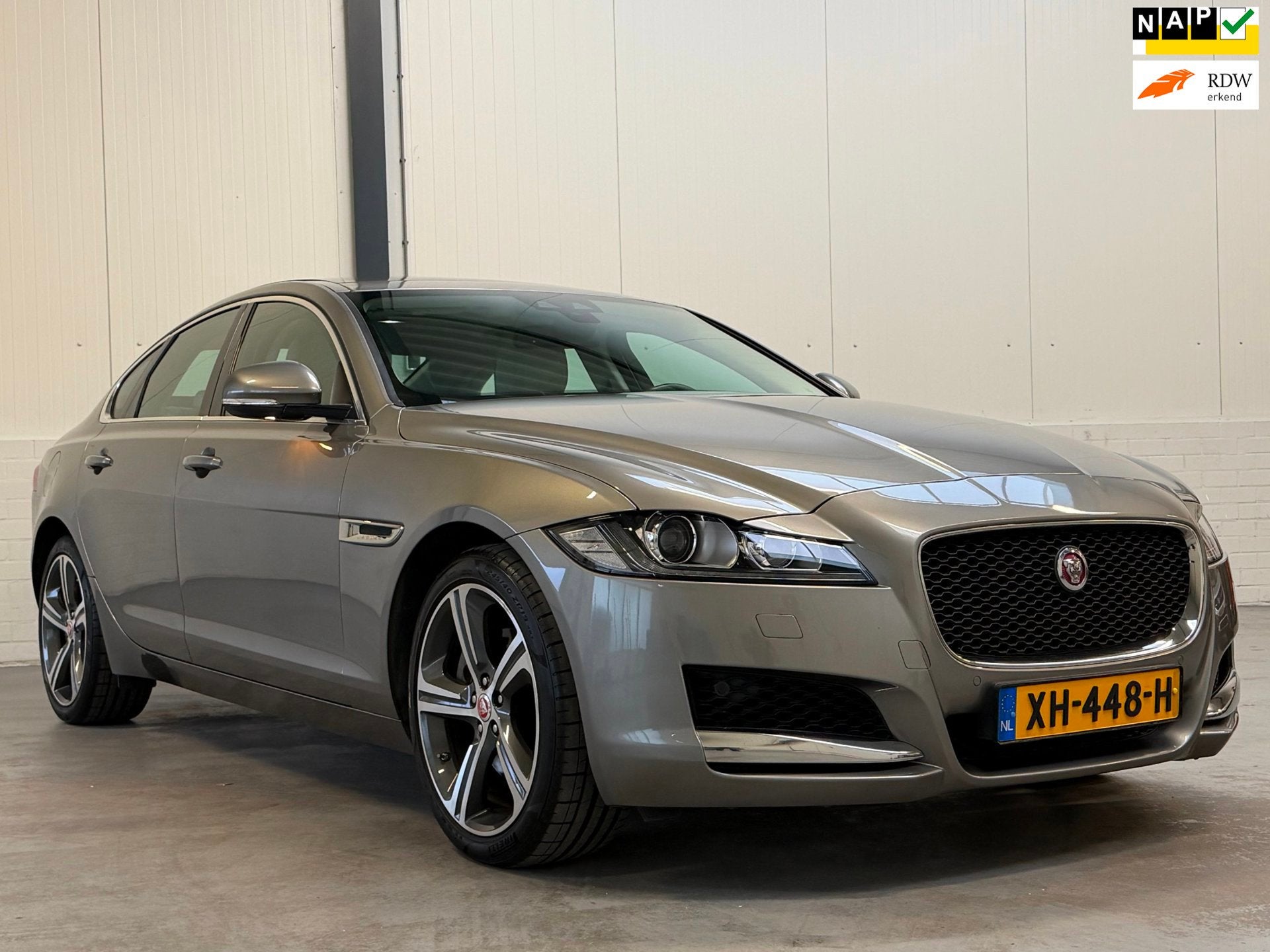 Jaguar XF 2.0 Portfolio|Org NL|Pano, Auto's, Automaat, Dealer onderhouden, Euro 6, 4 cilinders