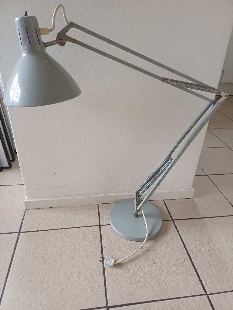 Mooie Hala Zeist vintage bureaulamp in een lichtgrijze, Gebruikt, Vintage, Ophalen of Verzenden, Minder dan 100 cm