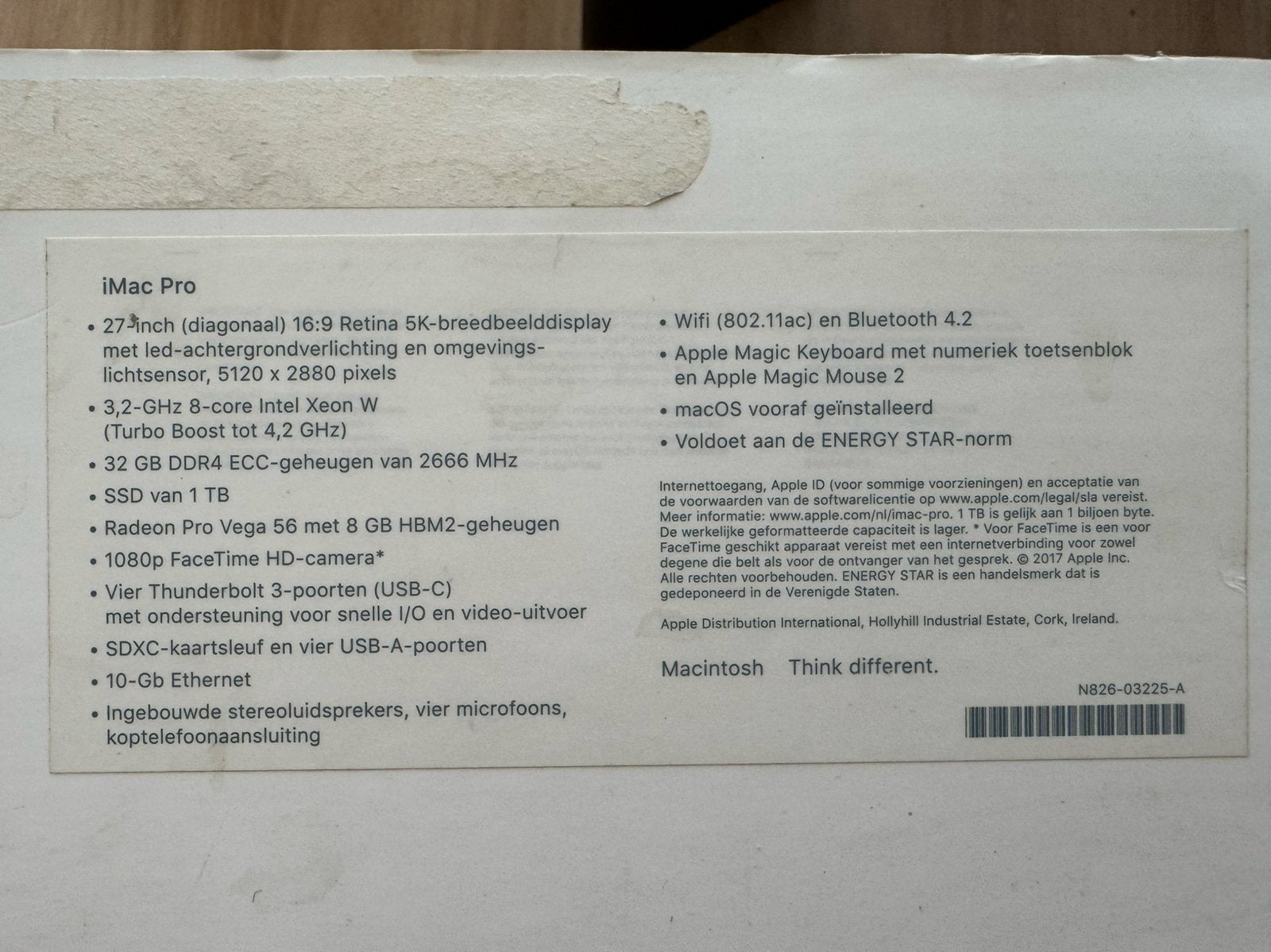 Foto 4 van Apple iMac Pro 27” 5K  1TB+ Magic Keyboard, Mouse & Trackpad