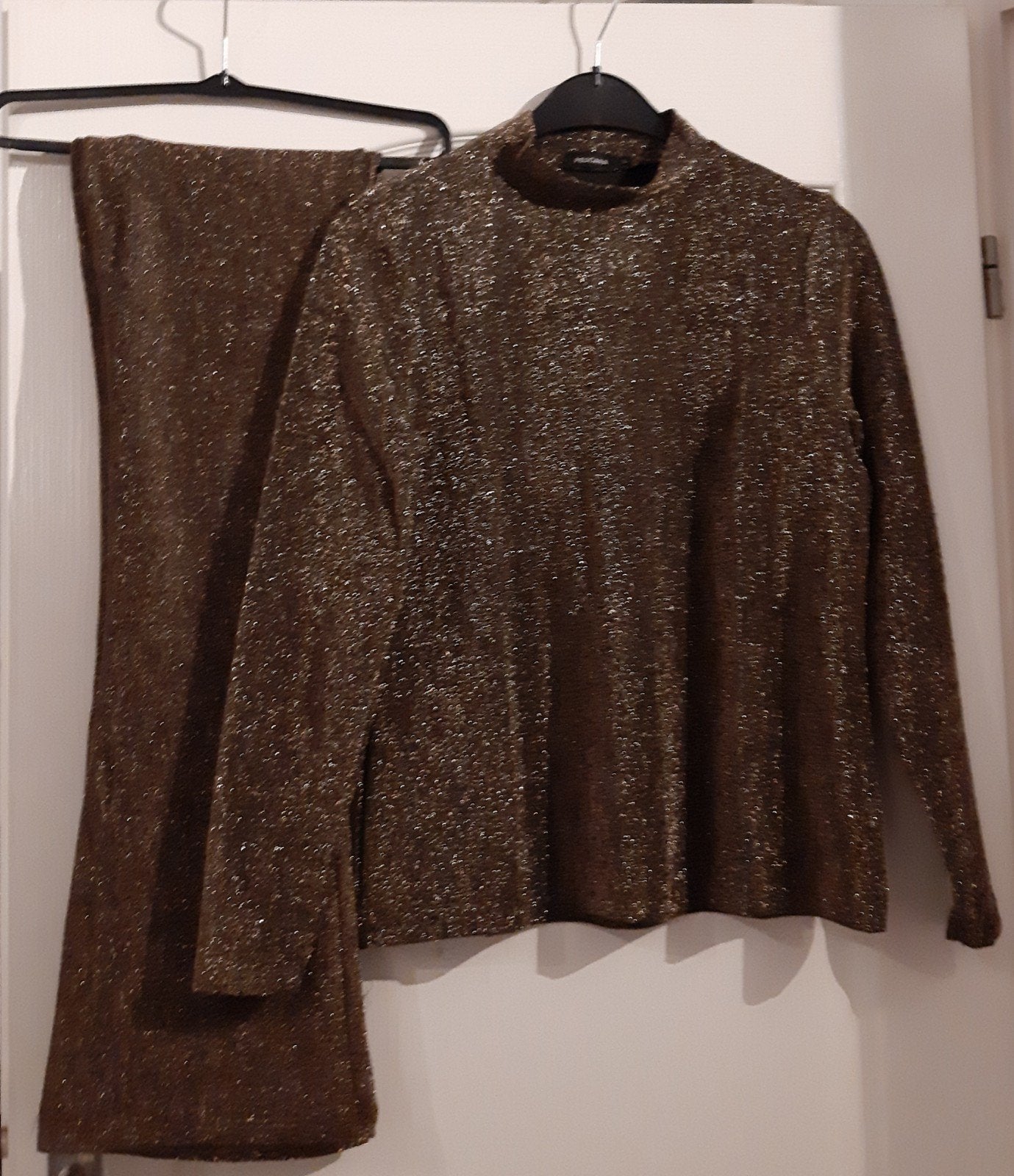 Bruine Set: Broek en Shirt, Maat 38/40 (M), Bruin, Pescara, Ophalen of Verzenden