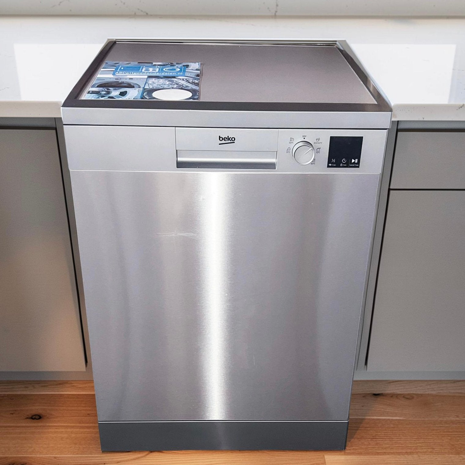 Vaatwasser BEKO RVS Outlet 13-Couverts incl Garantie, Ophalen, B, Zo goed als nieuw, 85 tot 90 cm