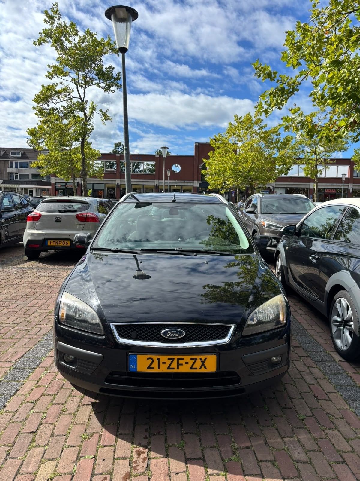 Foto 2 van Ford Focus 1.8 Ghia. (Full Option) Wagon