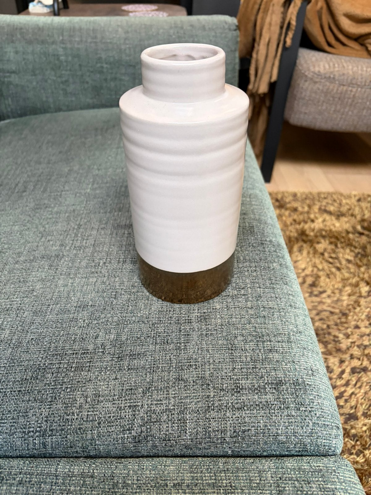 Vaas, Huis en Inrichting, Ophalen, Beige, Zo goed als nieuw, 22 cm