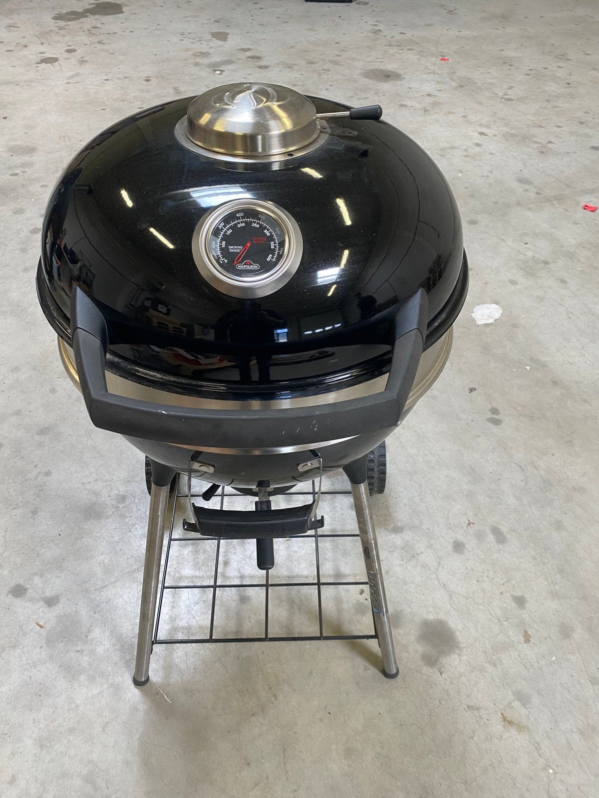 Prachtige in hele goede staat BBQ, Tuin en Terras, Houtskoolbarbecues, Ophalen, Zo goed als nieuw