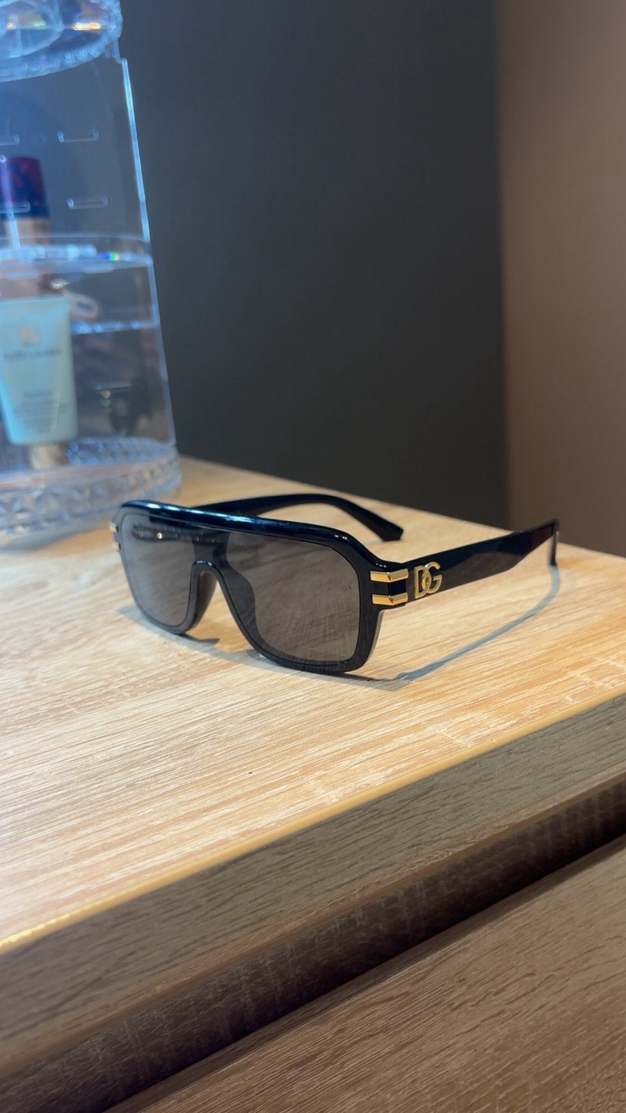 Authentieke Dolce and Gabbana zonnebril, Zonnebril, Zwart, Ophalen of Verzenden, Zo goed als nieuw
