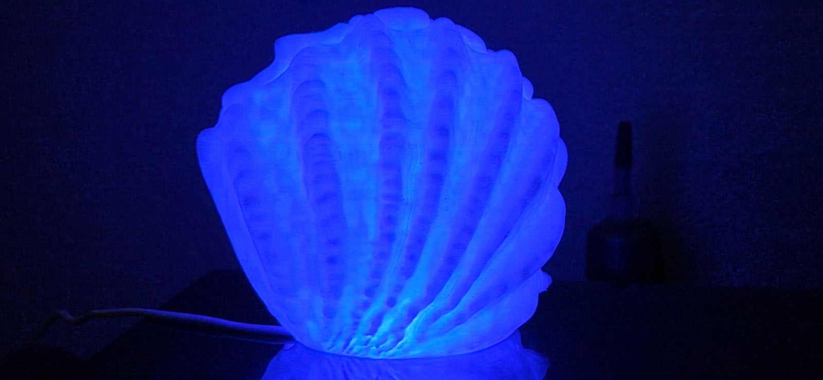Schelpen lamp, Huis en Inrichting, Ophalen of Verzenden, Minder dan 30 watt, E27 (groot), Led-lamp