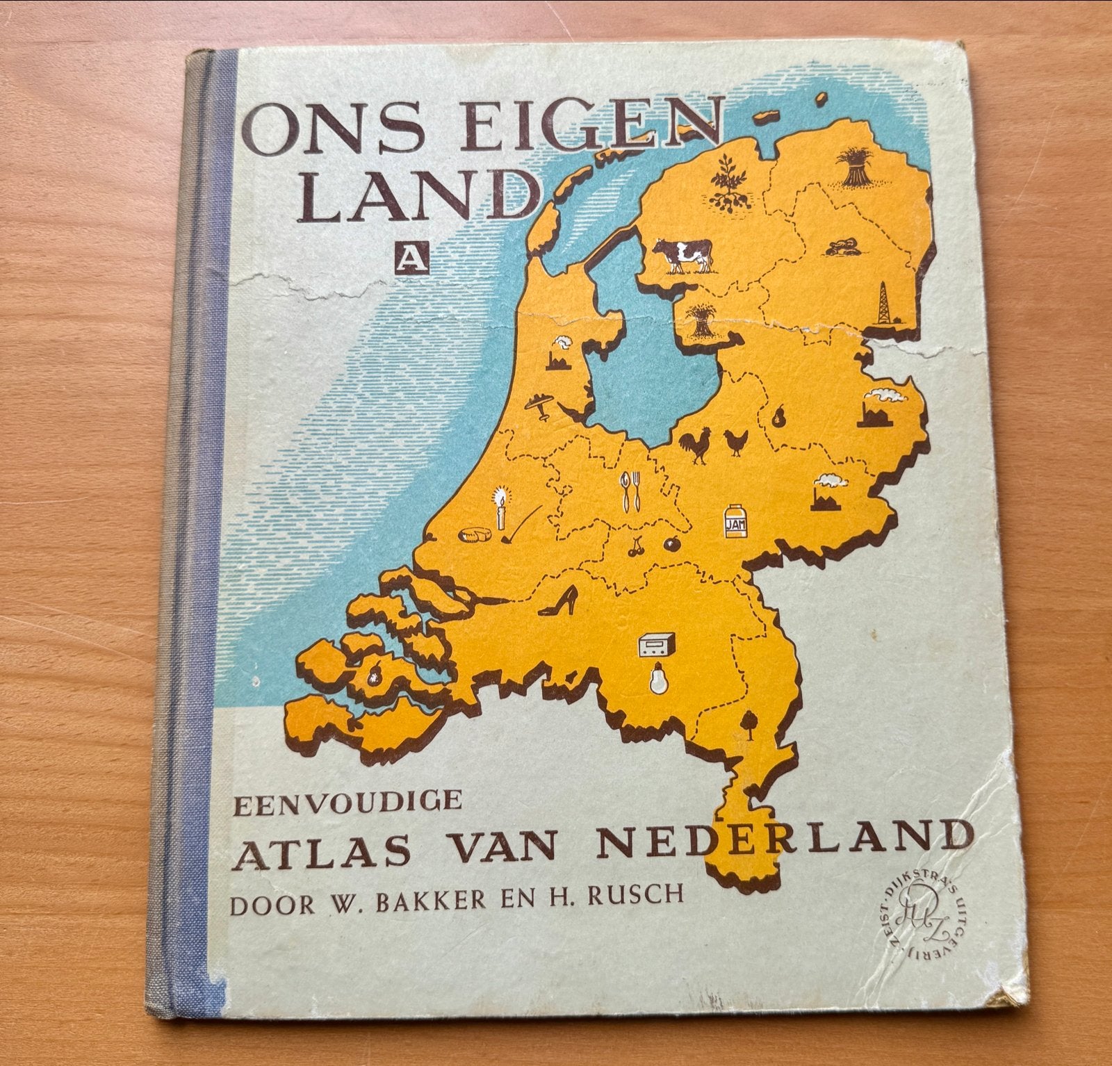 Ons Eigen Land - Eenvoudige Atlas van Nederland (15e druk), Boeken, Gelezen, Overige atlassen, Ophalen of Verzenden, 1800 tot 2000