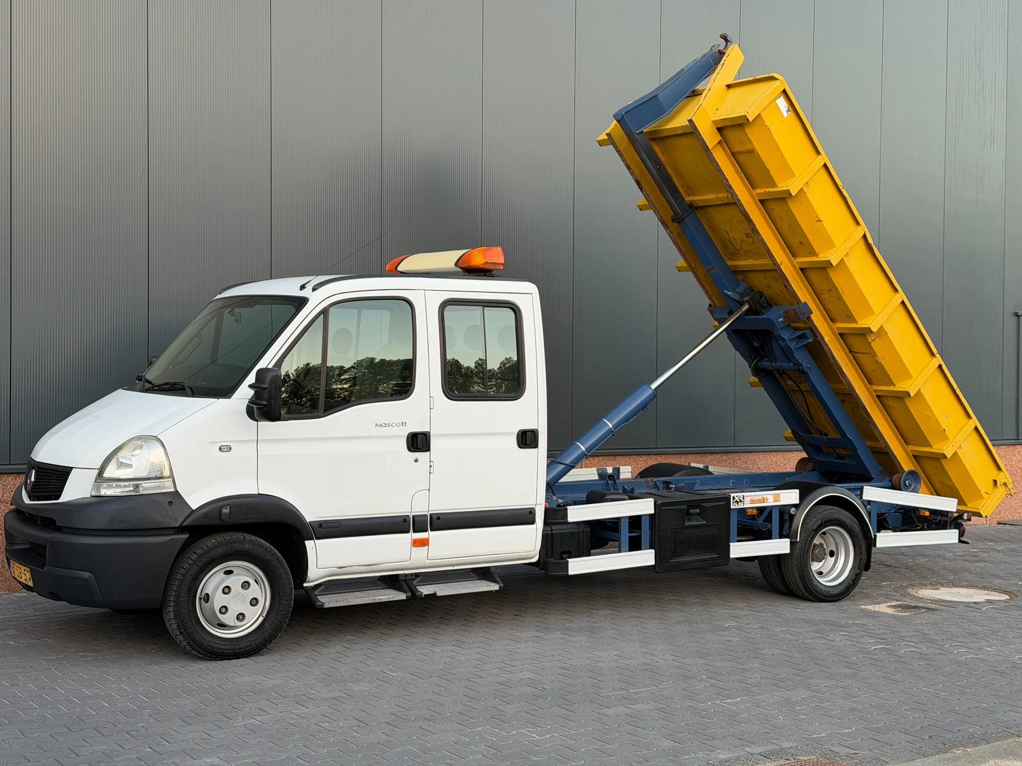 Renault Mascott 150-65 HAAKARM HIAB incl container bakken, Achterwielaandrijving, Gebruikt, 2953 cc, 4 cilinders