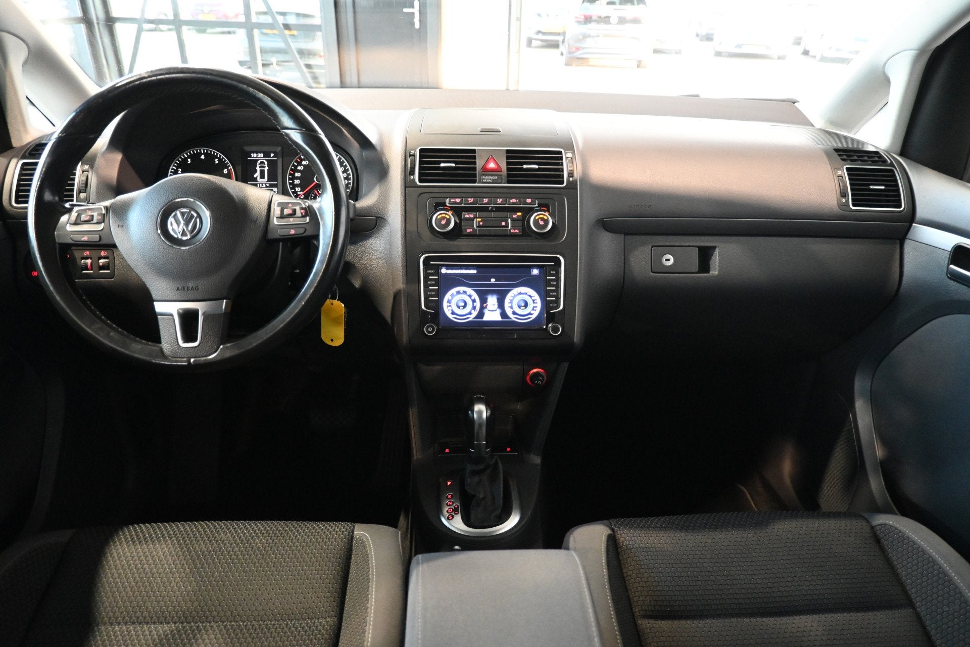 Volkswagen Touran 1.4 TSI Highline Automaat Clima Stoelverwa, Euro 5, Gebruikt, 4 cilinders, Zwart