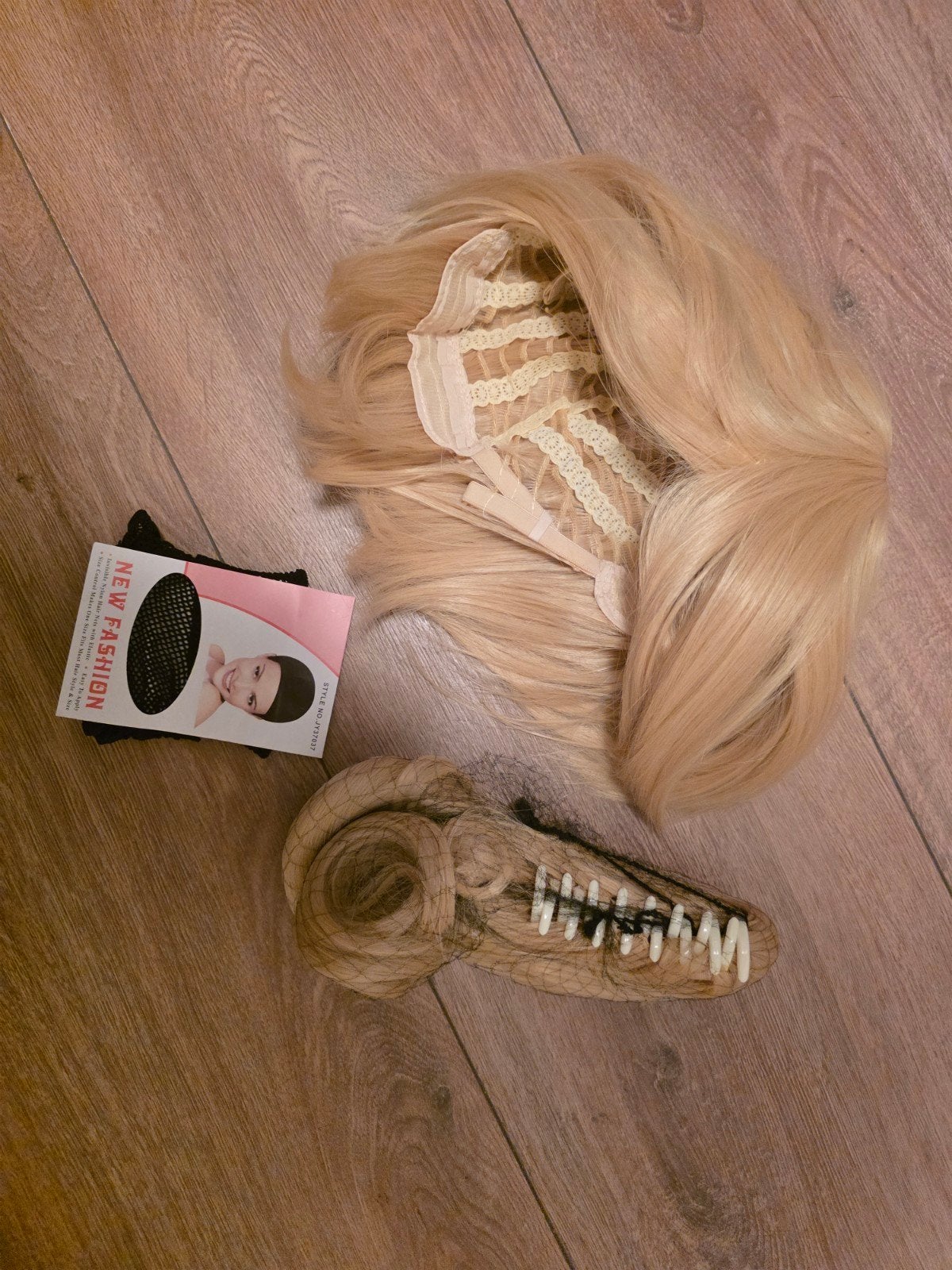 Blonde Pruik, Haarnetje & Messy Bun Haarstuk - Nieuw, Kleding | Dames, Overige Dameskleding, Ophalen of Verzenden, Nieuw