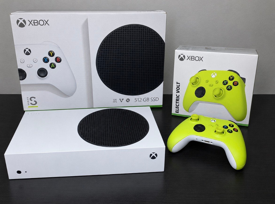 Xbox Series S + Electric Volt controller, Ophalen of Verzenden, Zo goed als nieuw