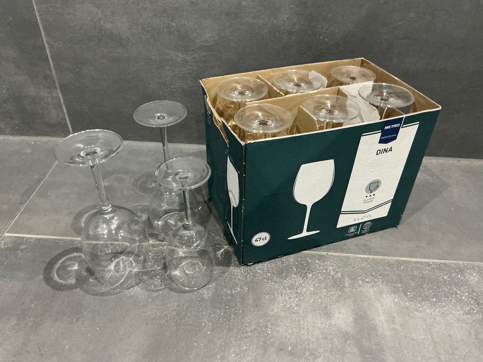 9 wijnglazen – 6x Metro Professional DINA 47 cl + 3 extra, Glas of Glazen, Overige merken, Ophalen of Verzenden, Overige stijlen