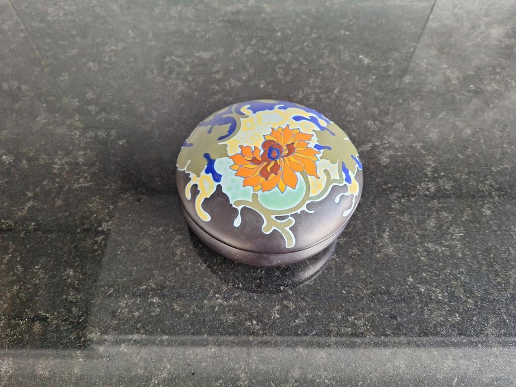 Gouda Regina Chryso plateel doosje, Antiek en Kunst, Antiek | Keramiek en Aardewerk, Ophalen of Verzenden