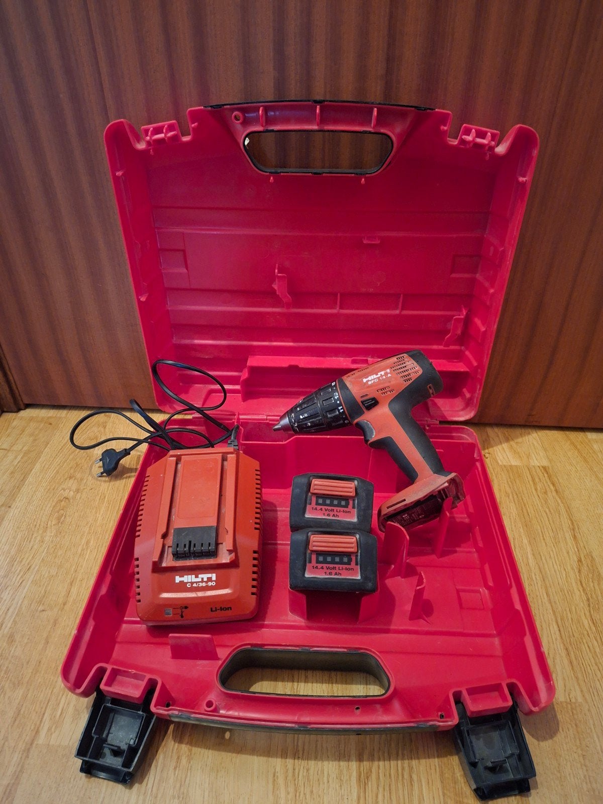 Hilti SFC 14-A Boor-/Schroefmachine met 2 accu's en lader, Doe-het-zelf en Verbouw, Ophalen of Verzenden