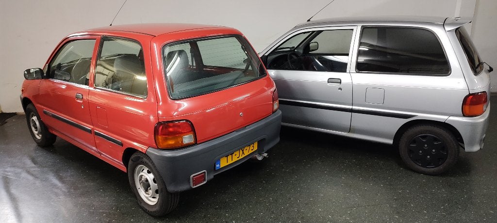 Twee nette & goede Daihatsu's Cuore, automaat & schakel auto, Stof, Daihatsu, Grijs, Particulier