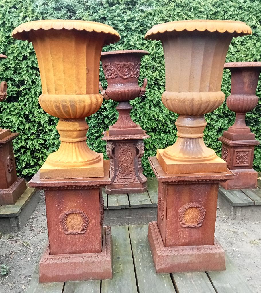 Potten gietijzer terracotta beton of geglazuurd the old way., Tuin en Terras, Ophalen, Rond, Nieuw, Balkon
