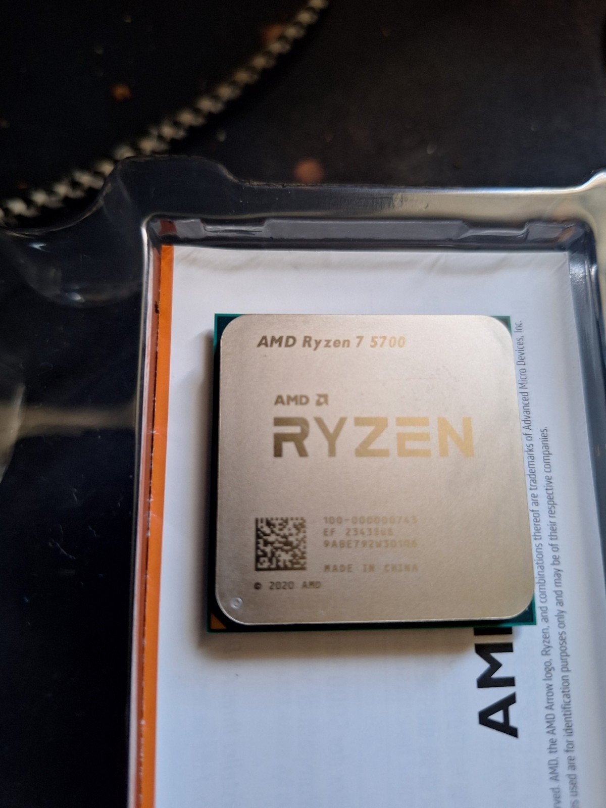 Ryzen 7 5700 met nieuwe ryzen koeler, Computers en Software, Processors, Zo goed als nieuw, Socket AM4, 3 tot 4 Ghz, 8-core