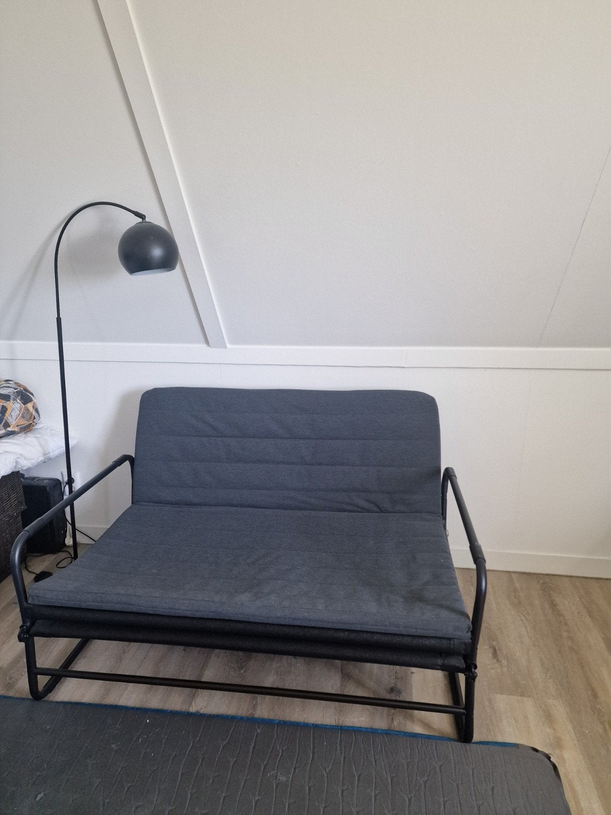 IKEA Slaapbank - Compact en Praktisch, Ophalen, Zo goed als nieuw, Twijfelaar, Zwart