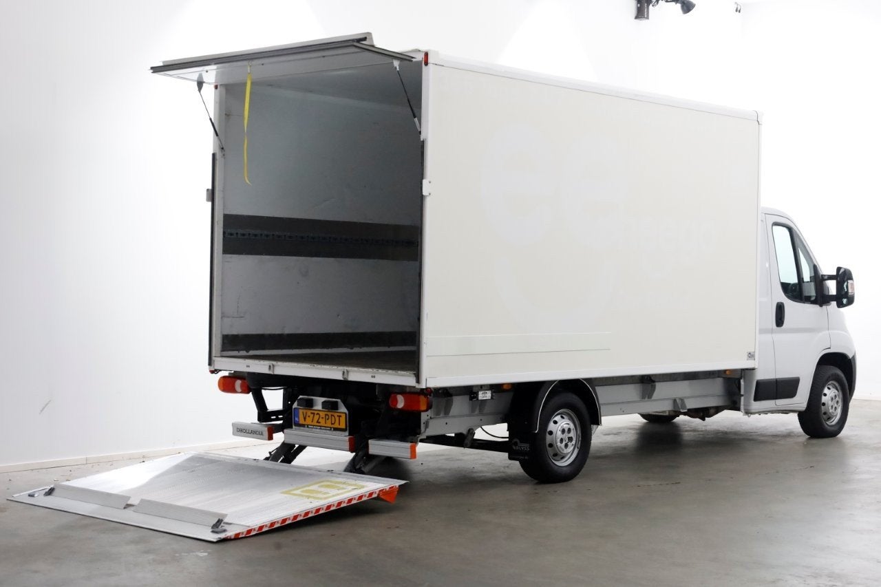 Opel Movano 2.2D 140pk Bakwagen met laadklep 1.060kg laadver, Auto's, Bestelauto's, Voorwielaandrijving, Gebruikt, Euro 6, 4 cilinders
