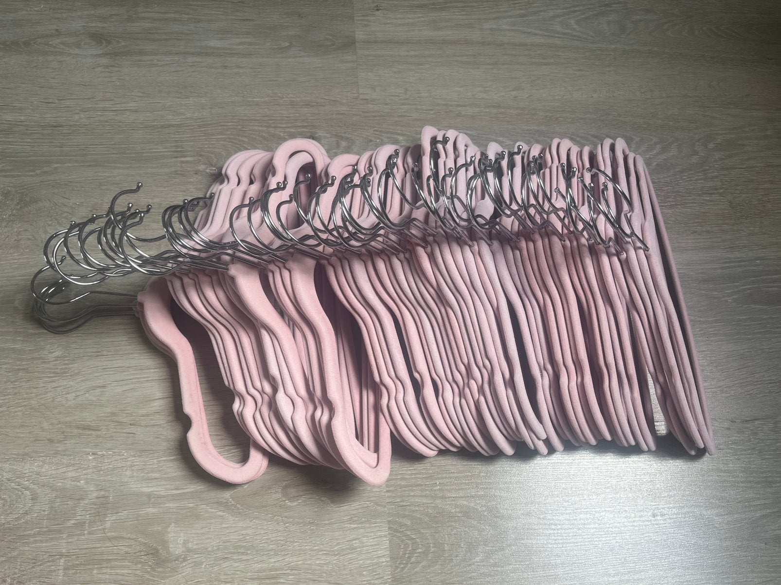 Hema kledinghangers roze velours 57 stuks, Ophalen of Verzenden, Zo goed als nieuw
