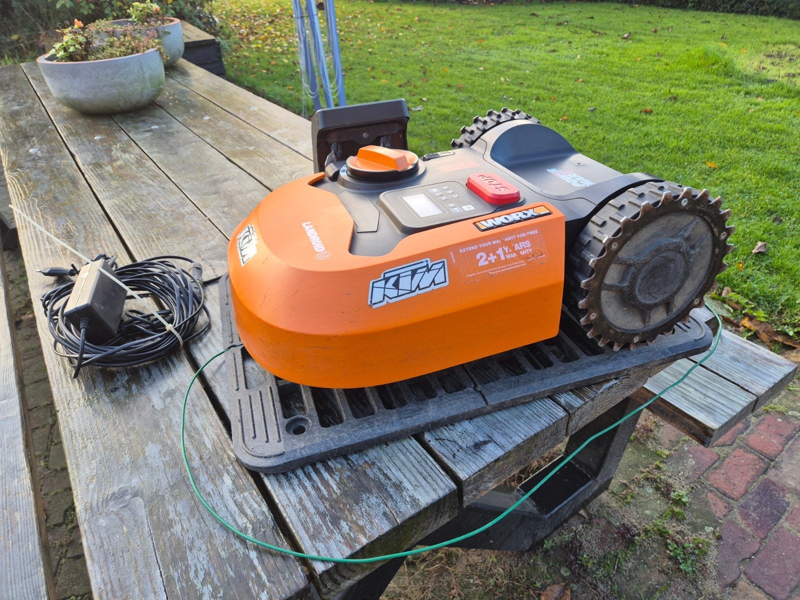 Worx Landroid M700 robotmaaier - defect, Ophalen, Cirkelmaaier, Gebruikt, 30 t/m 39 cm