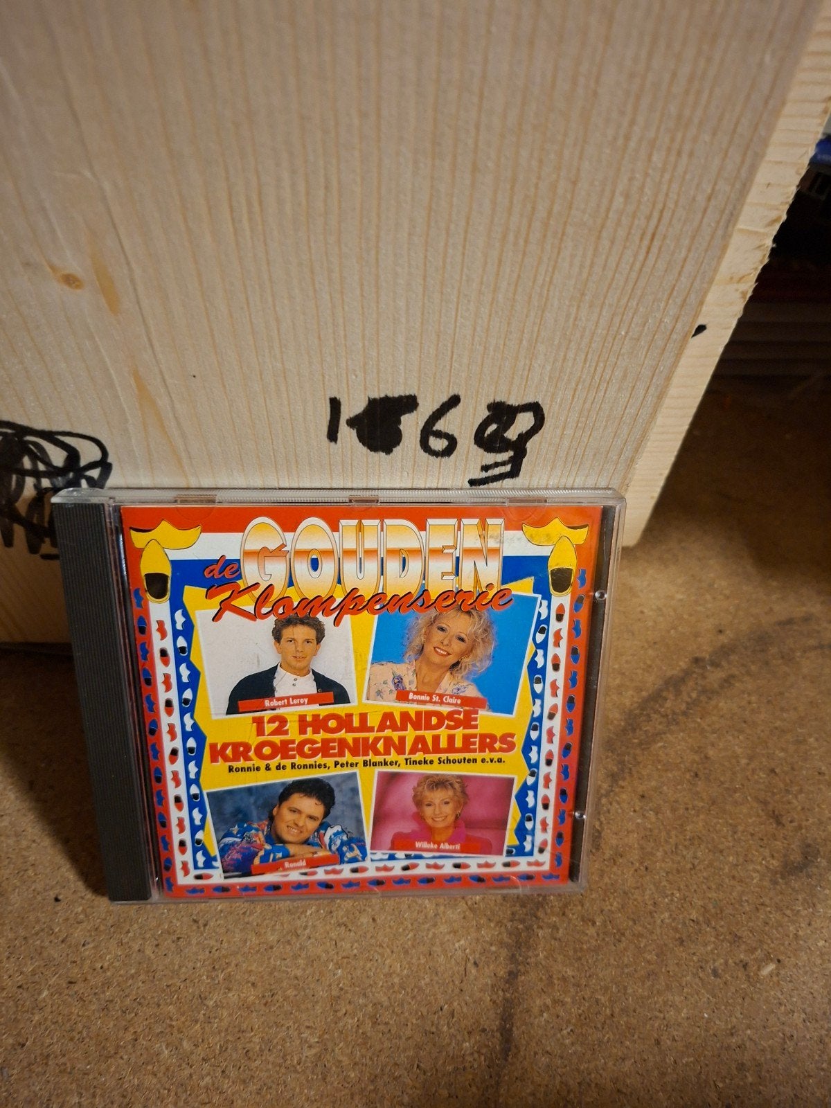 De Gouden Klompenserie: 12 Hollandse Kroegenknallers CD, Ophalen of Verzenden, Gebruikt, Feestmuziek, Verzamelalbum