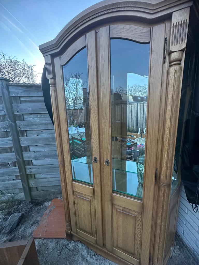 Eikenhouten patine eiken vitrine kast met glazen deuren, Ophalen of Verzenden, Gebruikt