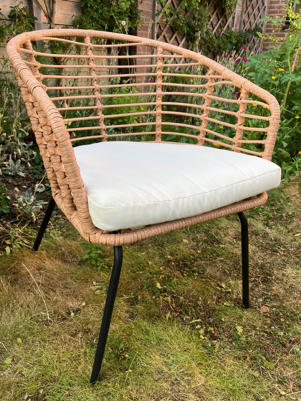 Tuinstoel, lichtbruin, wit kussen, Ophalen, Gebruikt, Kunststof